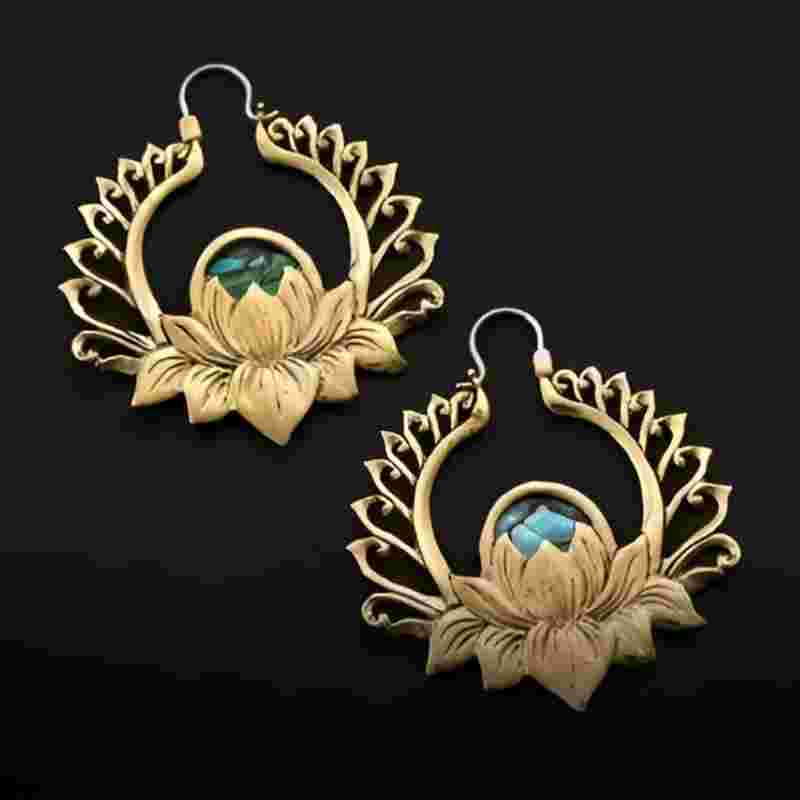 Vintage Gold Green Stone Earrings