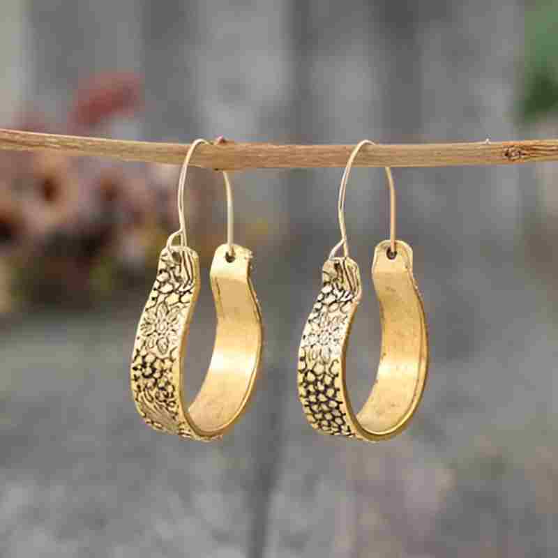 Vintage Gold Flower Carved Earrings