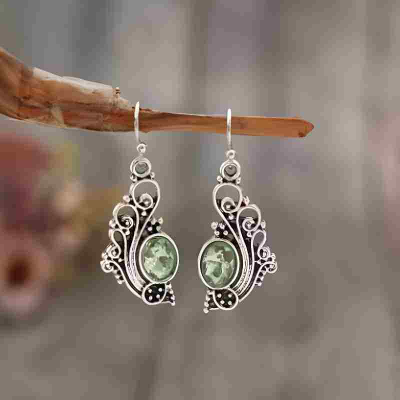 Vintage Green Stone Oval Earrings