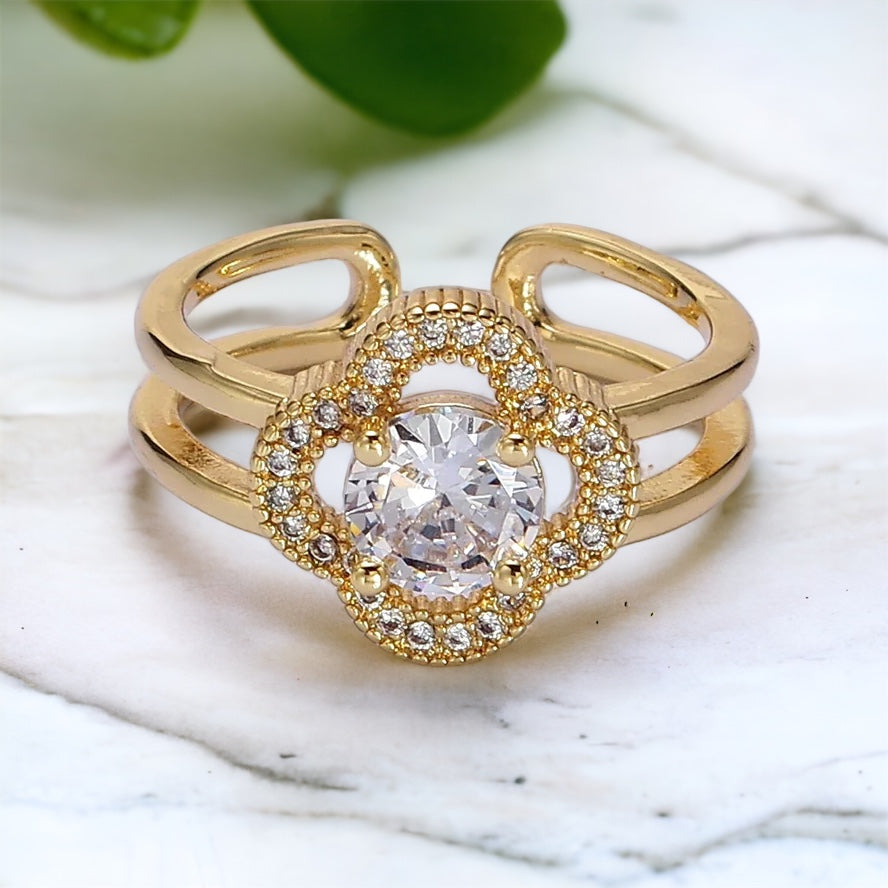 Cristina Clover Ring