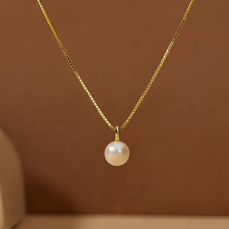 Elegant Gold Pearl Pendant Necklace