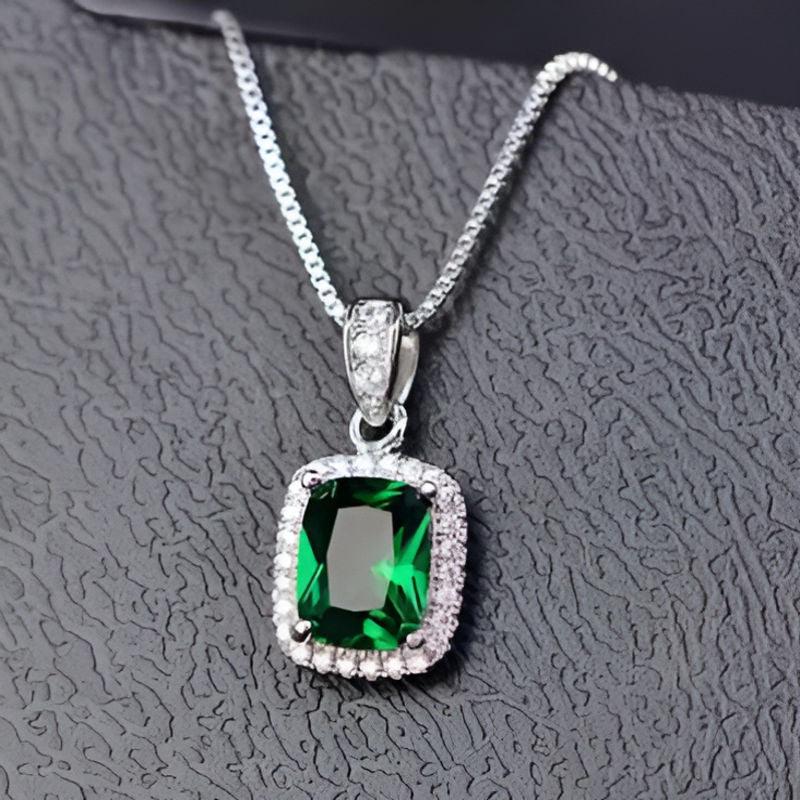 Vintage Green Cubic Zirconia Pendant Necklace