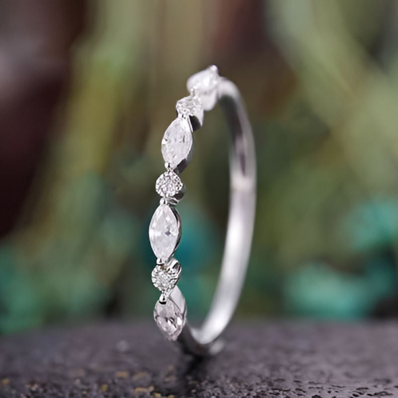 Silver Chic Thin Ring