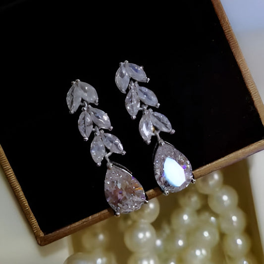 Vintage Leave & Waterdrop Earrings