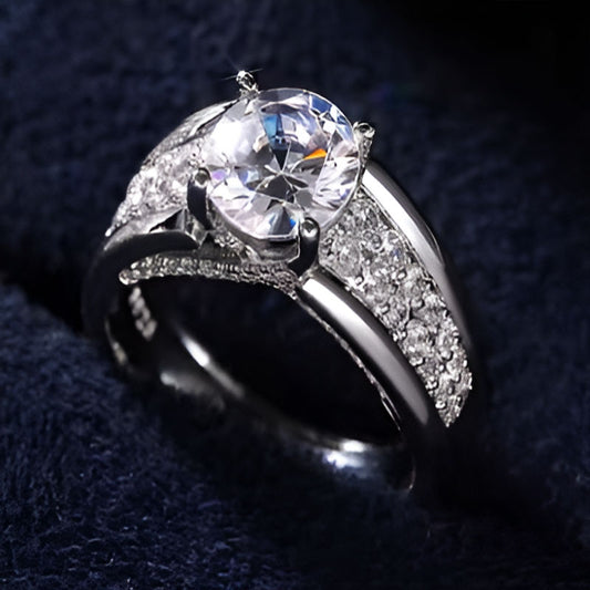 Elegant Dazzling Round Stone Ring