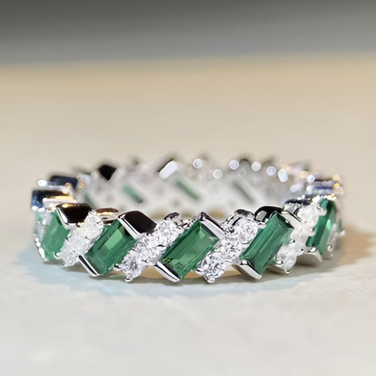 Elegant Lady Sparkling Ring