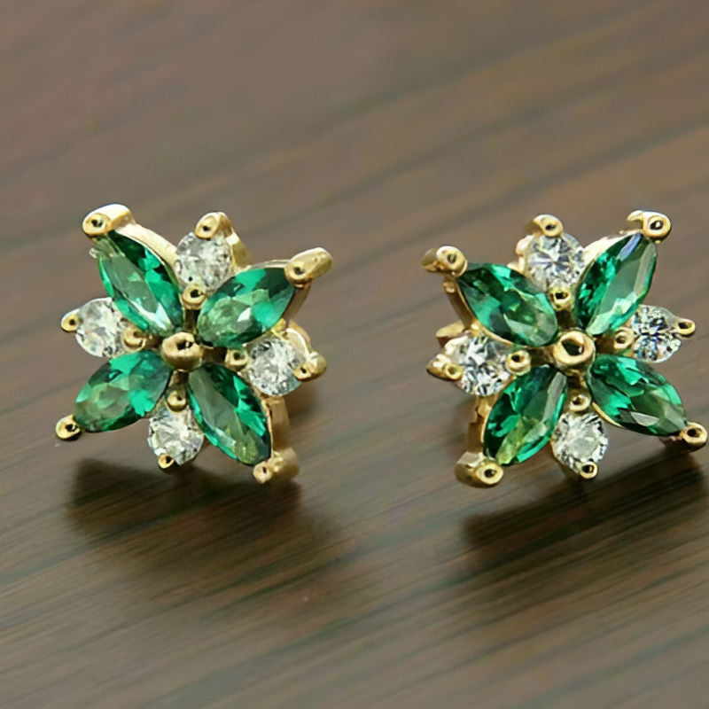 Vintage Dazzling Green Stud Earrings