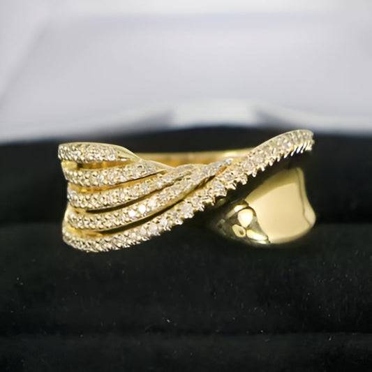 Vintage Wave Design Paved Ring