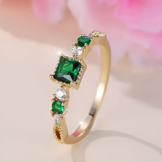 Vintage Gold Exquisite Ring