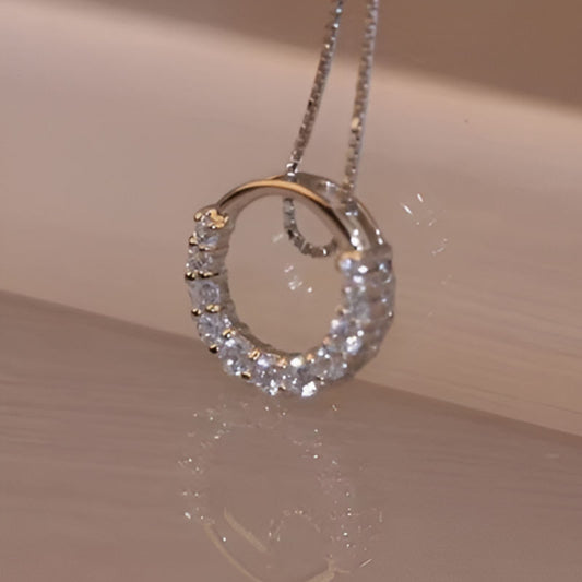 Vintage Circle Shape Pendant Necklace