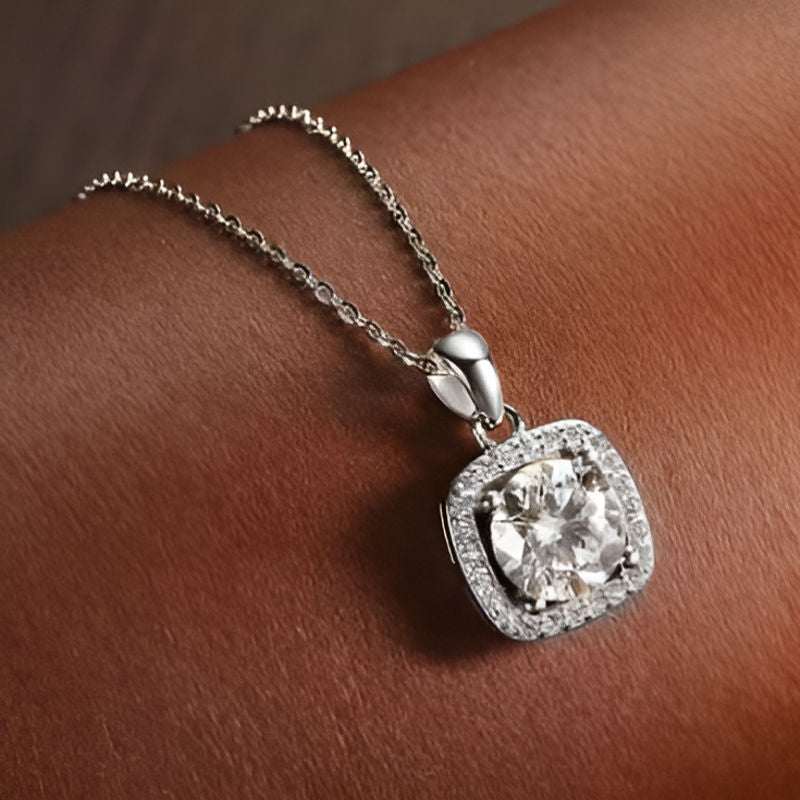 Vintage Bright Zirconia Pendant Necklace