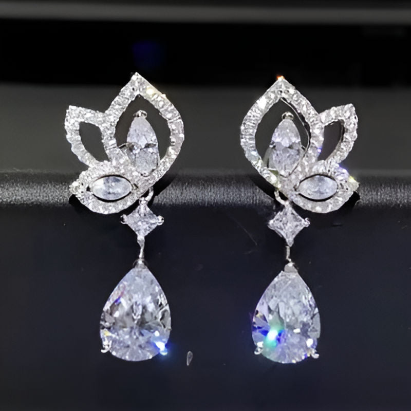 Vintage Exquisite Hollow Out Earrings
