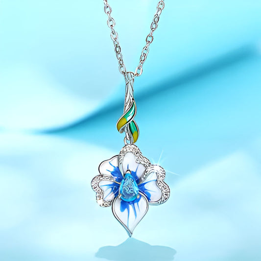 Vintage Blue Flower Pendant Necklace