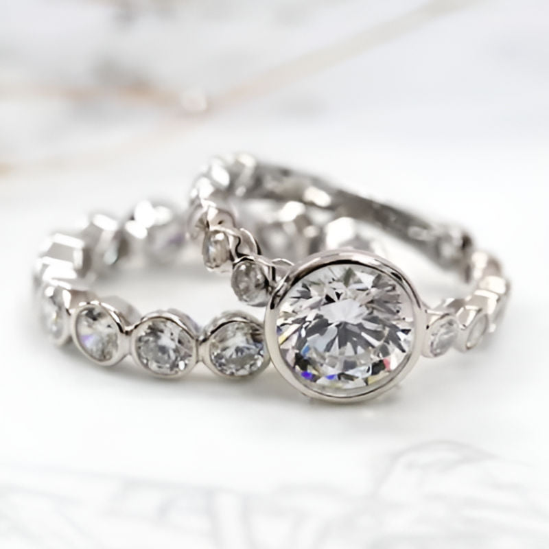 Vintage Full Round Zircon Ring