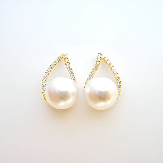 Gold Graceful Imitation Pearl Earrings