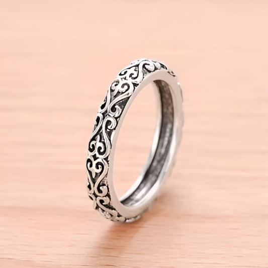 Vintage Exquisite Embossed Ring