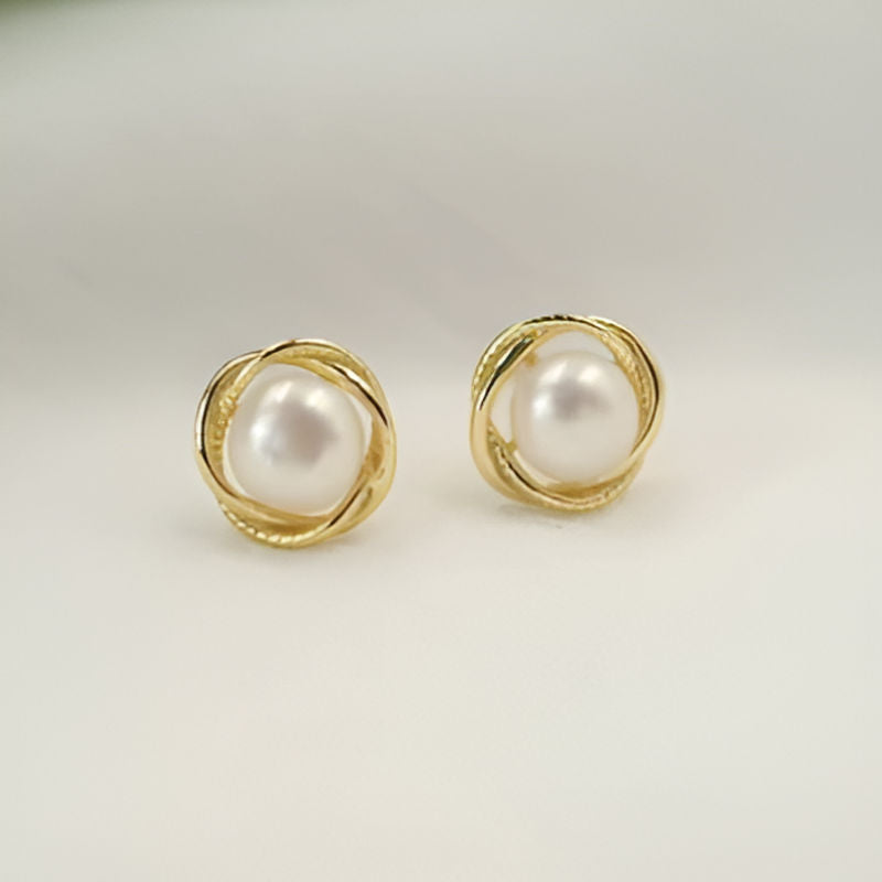 Gold Temperament Stud Earrings