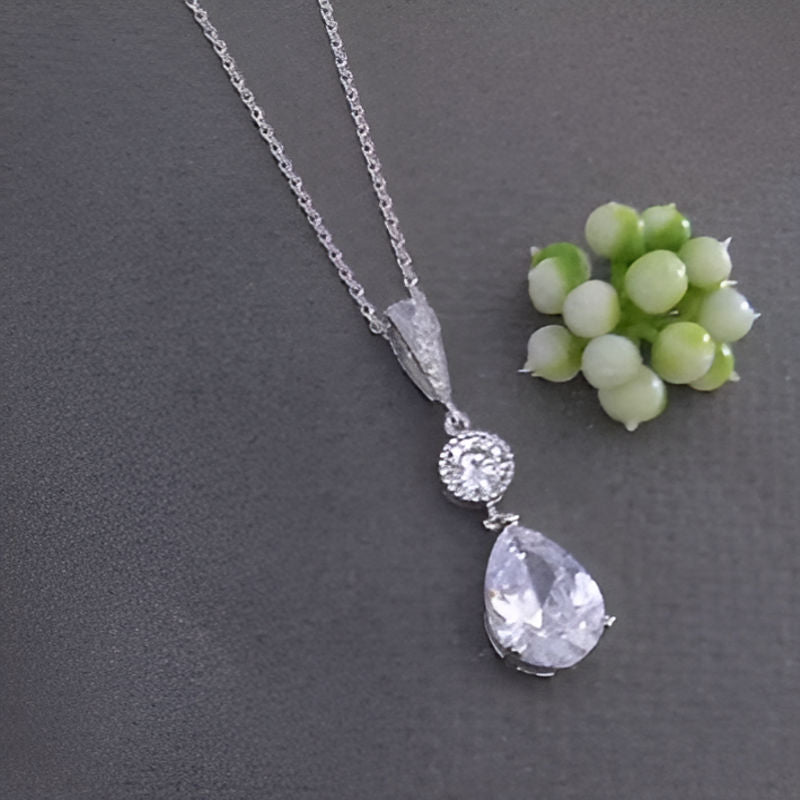 Vintage Waterdrop Zirconia Necklace