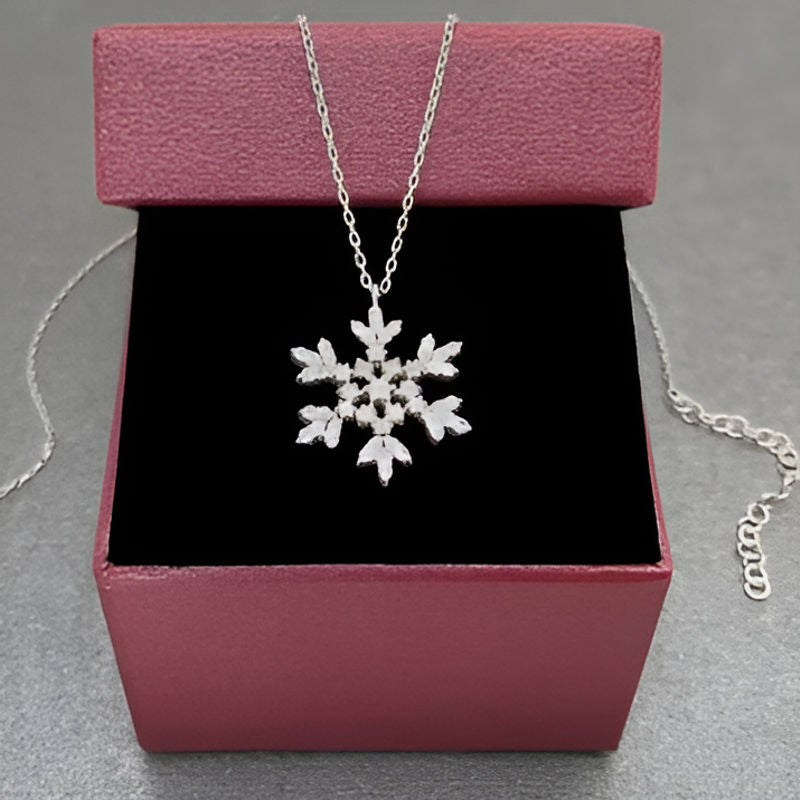 Vintage Exquisite Snowflake Necklace
