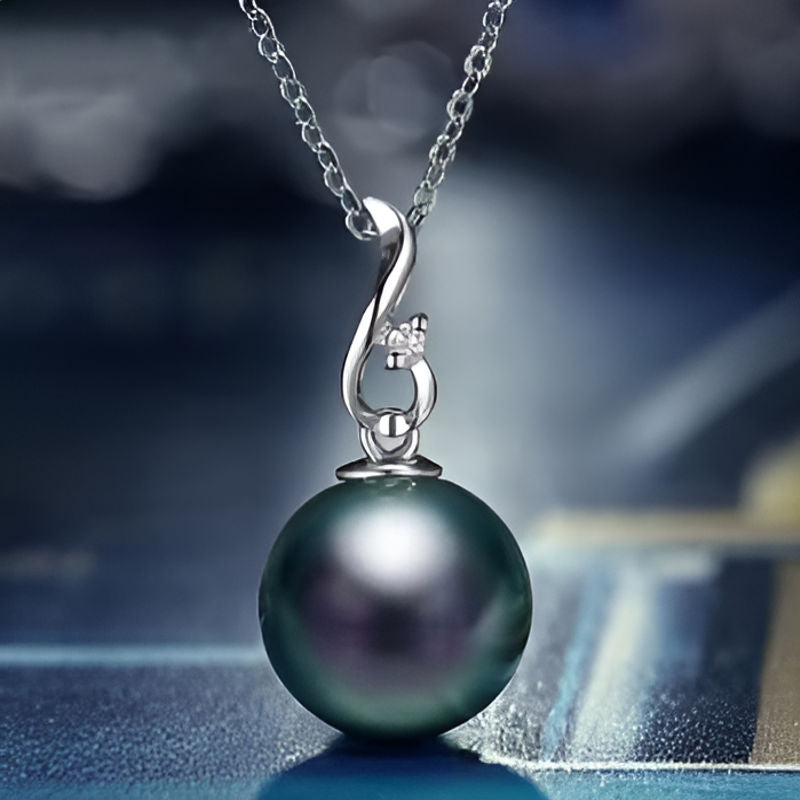 Vintage Big Imitation Pearl Necklace