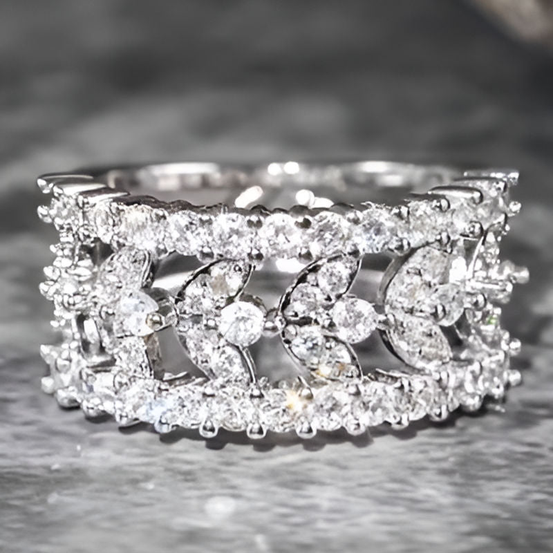 Vintage Exquisite Hollow Leaves Ring