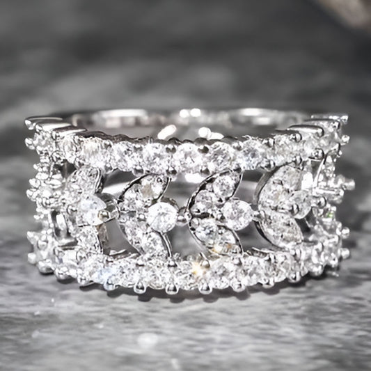 Vintage Exquisite Hollow Leaves Ring