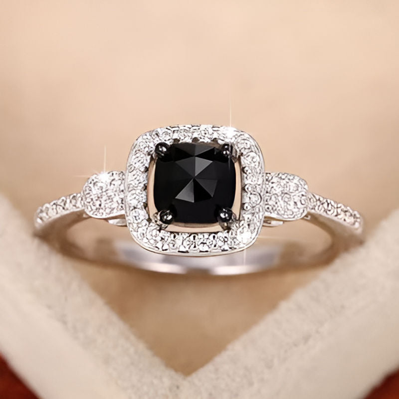 Vintage Black Stone Ring