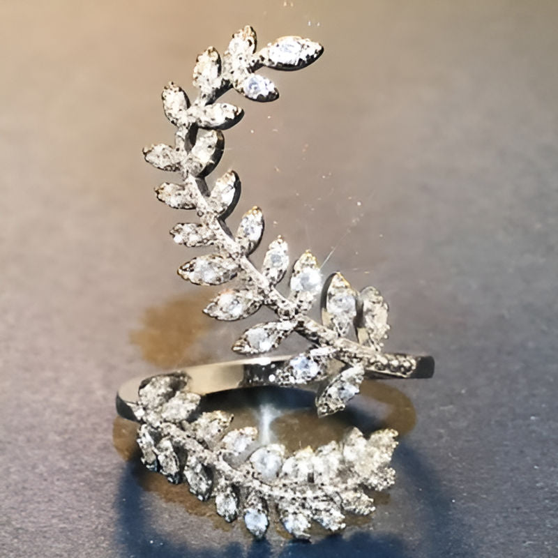Vintage Graceful Leaves Ring