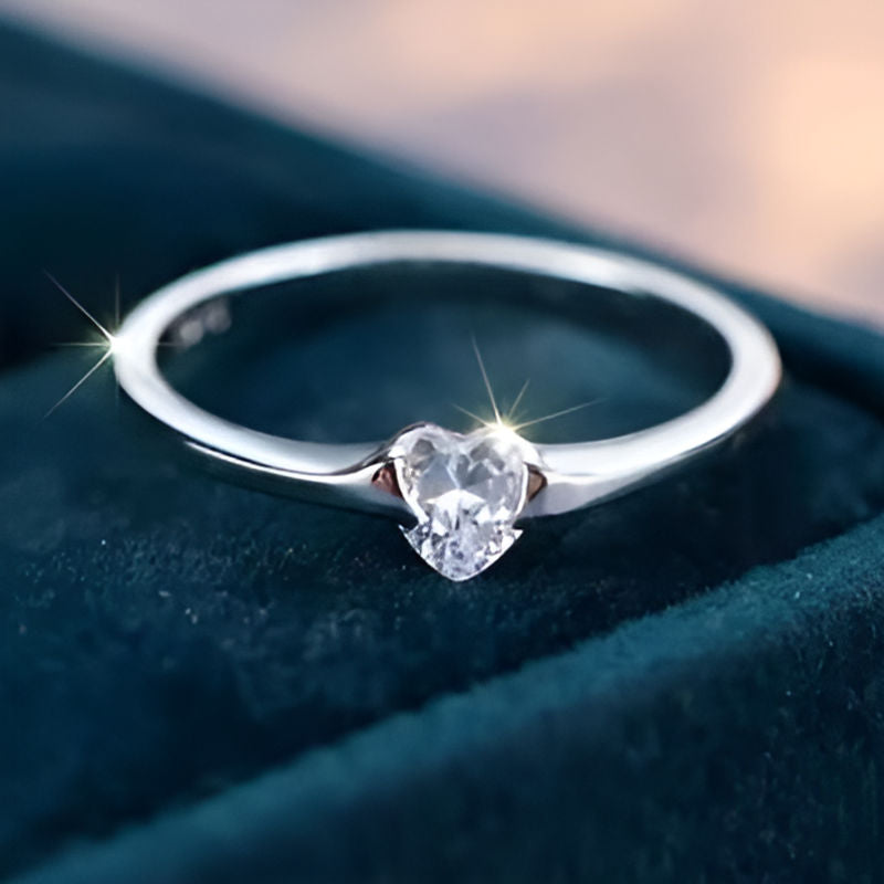 Vintage Minimalist Single Heart Ring