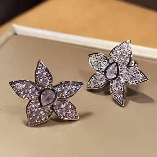 Vintage Exquisite Flower Earrings