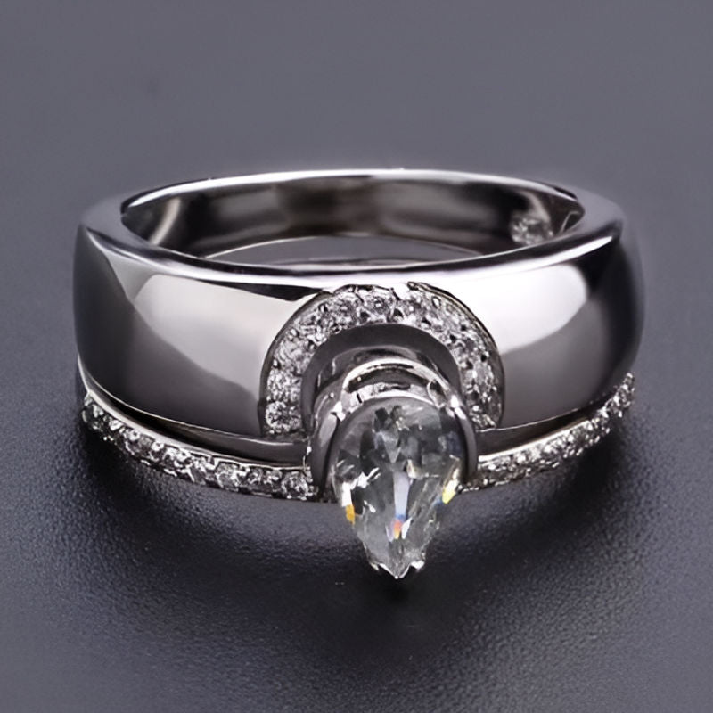 Vintage Silver Waterdrop Zircon Ring