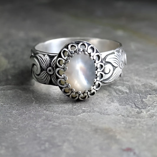 Vintage Silver White Zircon Ring