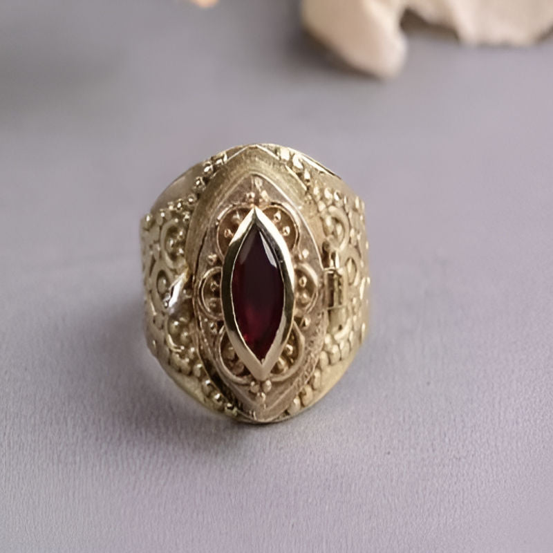 Gold Oval Stone Ring
