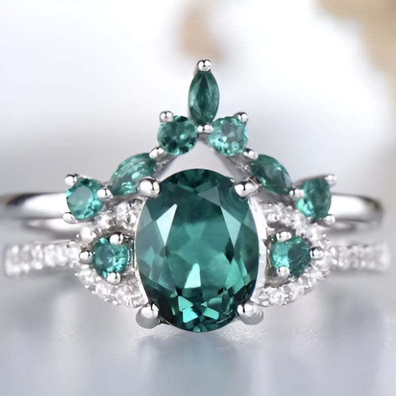 Elegant Green Stone Round Ring