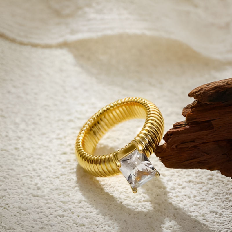 Vintage White Stone Chunky Ring