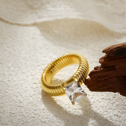 Vintage White Stone Chunky Ring