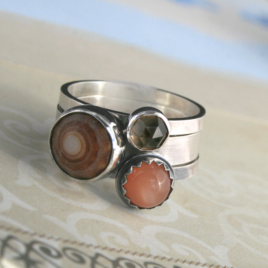 Vintage Inlaid Orange Stone Ring